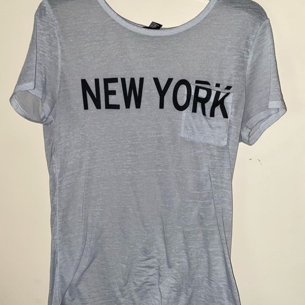 FOREVER 21 GREY NEW WORK GRAPHIC TEE